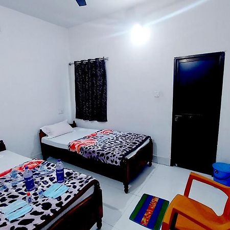Nilam Guest House Bodh Gaya Luaran gambar
