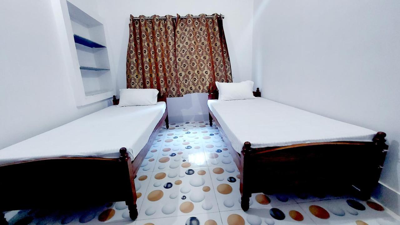 Nilam Guest House Bodh Gaya Luaran gambar