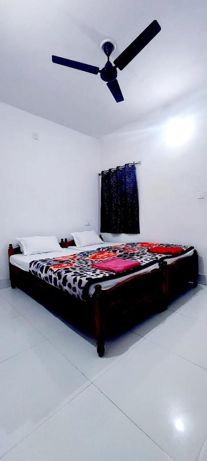 Nilam Guest House Bodh Gaya Luaran gambar