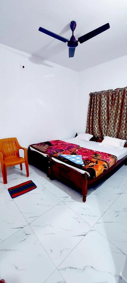 Nilam Guest House Bodh Gaya Luaran gambar